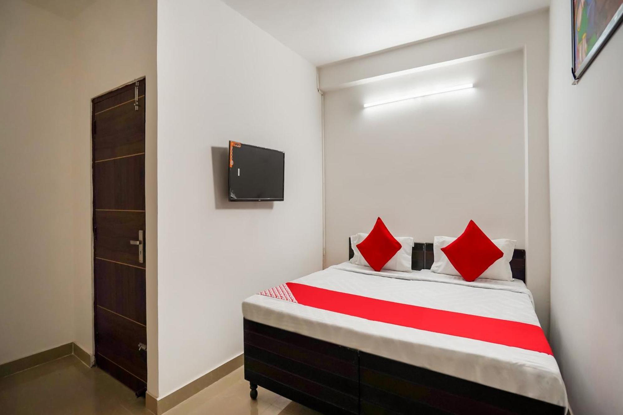 Hotel O Pubg Residency Нью-Делі Екстер'єр фото